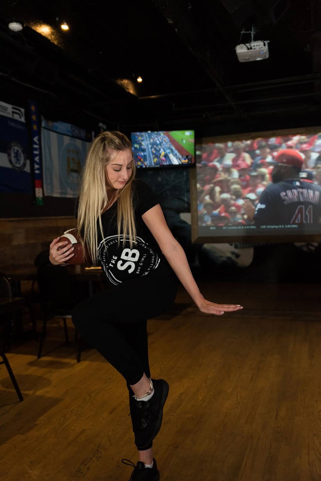 The Sportsbook Bar and Grill Wash Park | restaurant | 266 S Downing St Unit B, Denver, CO 80209, USA | 3036356691 OR +1 303-635-6691