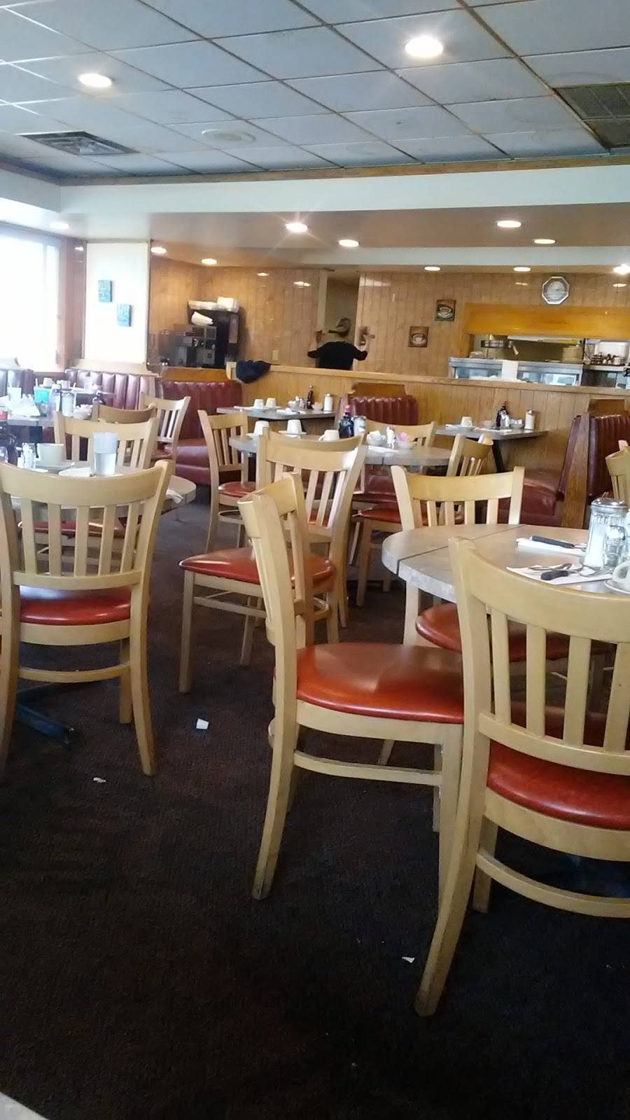 Tommys Home Run Family Restaurant | restaurant | 7839 Sheridan Rd, Kenosha, WI 53143, USA | 2626545155 OR +1 262-654-5155