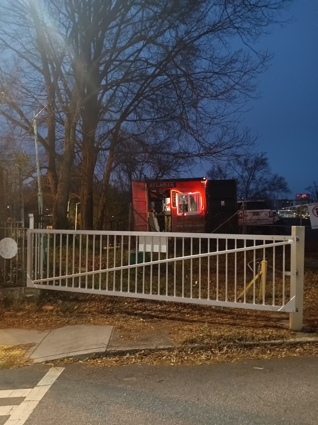 JJ BBQ kitchen | restaurant | 509 Rhodes St NW, Atlanta, GA 30314, USA | 4042077667 OR +1 404-207-7667