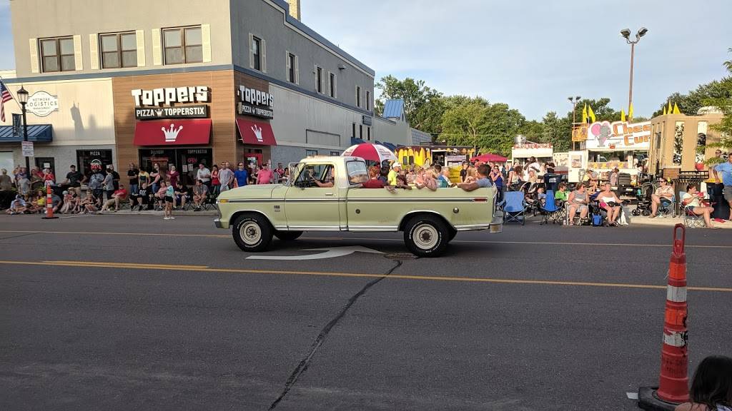 B-52 Burgers and Brew Lakeville | restaurant | 20751 Holyoke Ave, Lakeville, MN 55044, USA | 9522134150 OR +1 952-213-4150