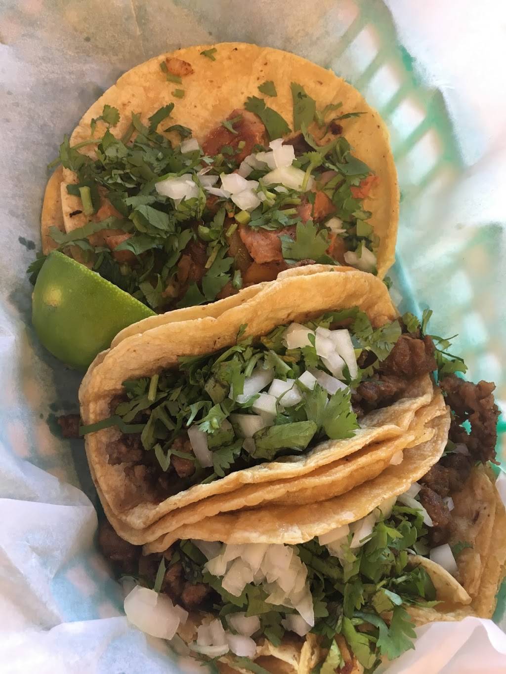 Taqueria Pericos Fast Tacos | restaurant | 4203 N Sterling Ave, Peoria, IL 61615, USA | 3098390856 OR +1 309-839-0856