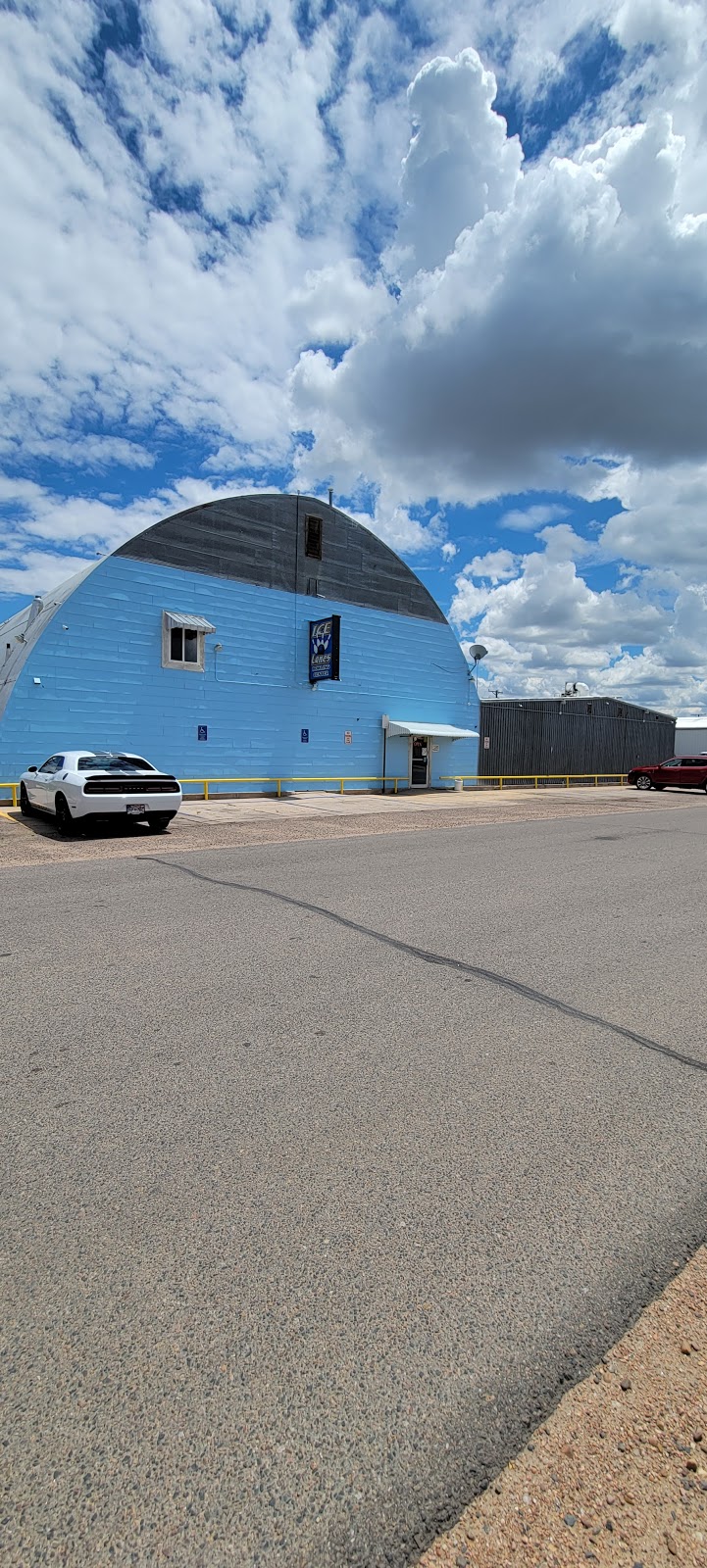 Ice Lanes | restaurant | 208 N 10th Ave, Sterling, CO 80751, USA | 9705223331 OR +1 970-522-3331