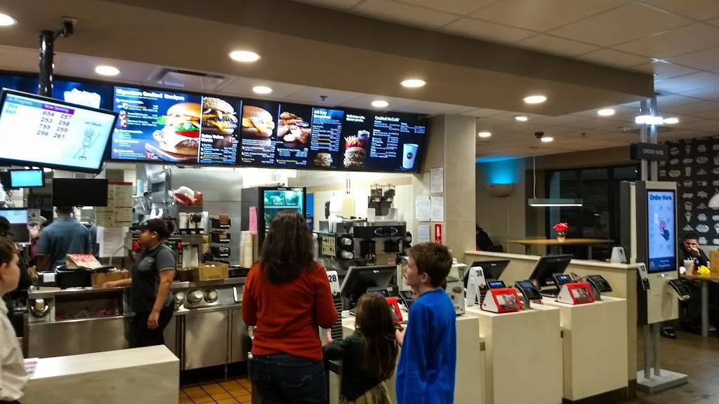 McDonalds | cafe | 3069 Allison-Bonnett Memorial Dr, Hueytown, AL 35023, USA | 2054915951 OR +1 205-491-5951