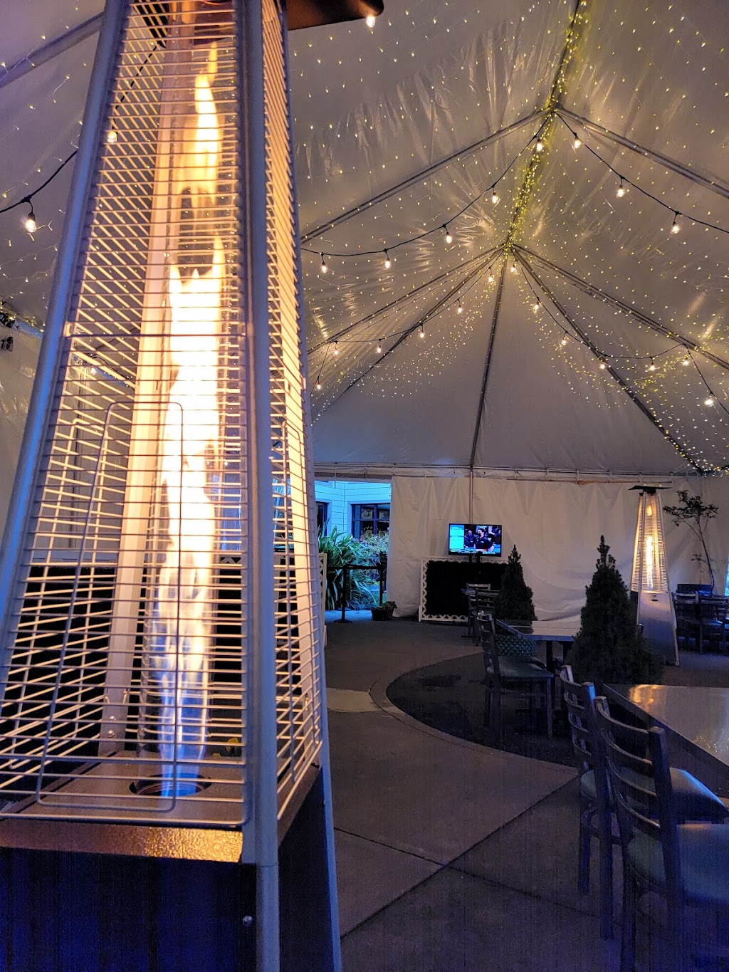 Alices Restaurant | restaurant | Alices Restaurant, 777 Casino Way, Blue Lake, CA 95525, USA | 8772522946 OR +1 877-252-2946