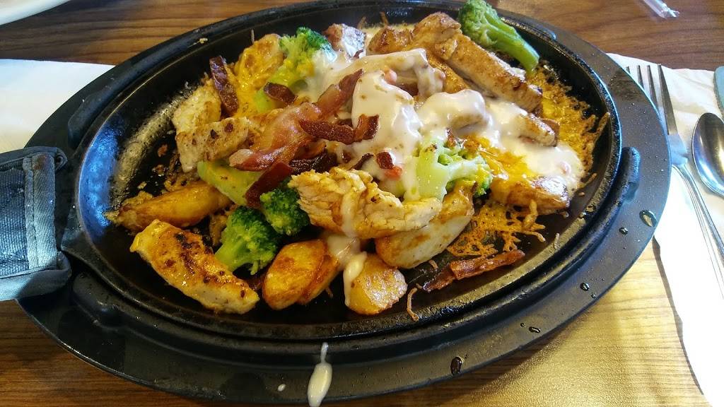 Dennys | restaurant | 2474 Sunrise Blvd, Rancho Cordova, CA 95670, USA | 9166350285 OR +1 916-635-0285