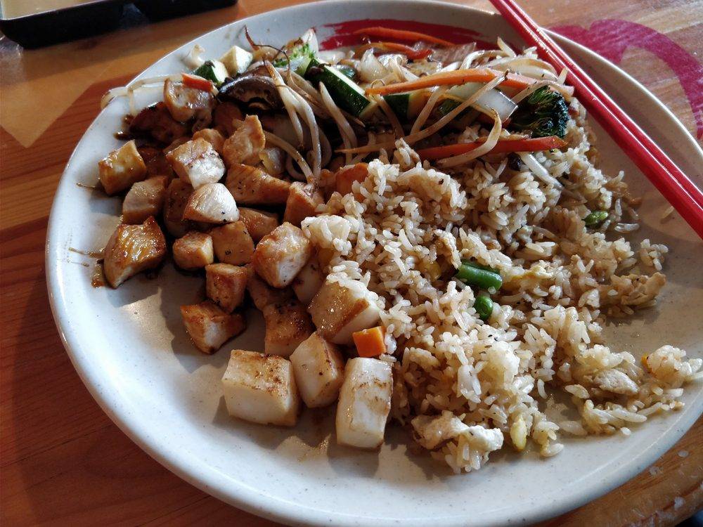 Sakura Teppan Steak & Sushi | restaurant | 6534 E Tanque Verde Rd, Tucson, AZ 85715, USA | 5202987777 OR +1 520-298-7777