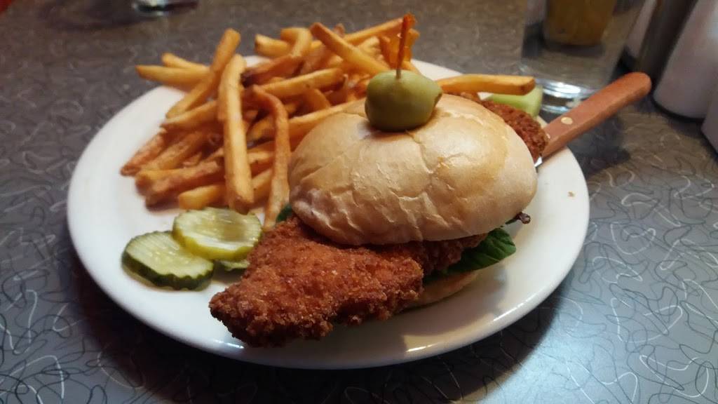 Bluebird Diner | restaurant | 330 E Market St, Iowa City, IA 52245, USA | 3193511470 OR +1 319-351-1470