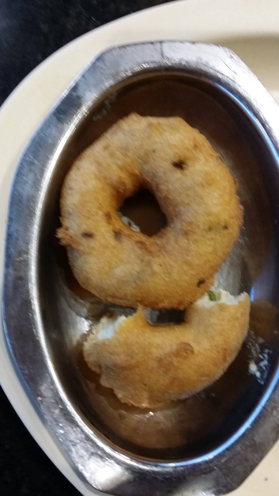 Mysore Woodlands | restaurant | 2548 W Devon Ave, Chicago, IL 60659, USA | 7733388160 OR +1 773-338-8160