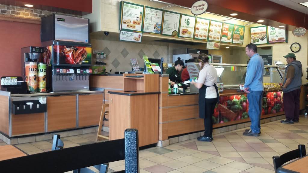 Subway | restaurant | 2200 White Ln, Bakersfield, CA 93304, USA | 6618374199 OR +1 661-837-4199