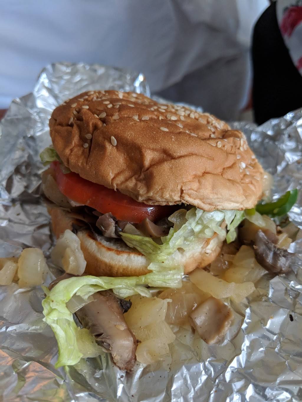 Five Guys Burgers and Fries | restaurant | 175 Goodman Rd W, Southaven, MS 38671, USA | 6625485368 OR +1 662-548-5368