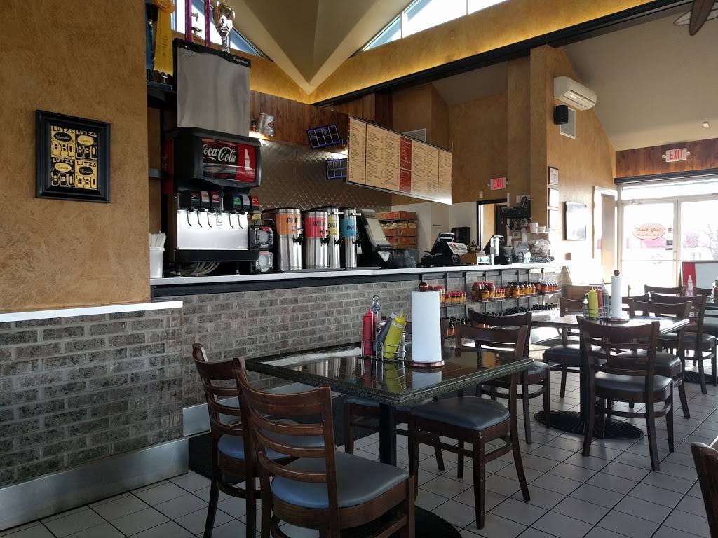 Lutzs BBQ | restaurant | 200 E Nifong Blvd, Columbia, MO 65203, USA | 5734434227 OR +1 573-443-4227