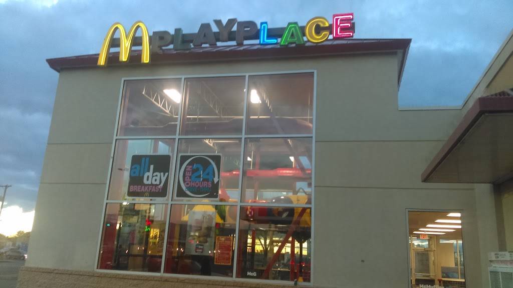 McDonalds | cafe | 8601 Central Ave NE, Albuquerque, NM 87108, USA | 5052559338 OR +1 505-255-9338