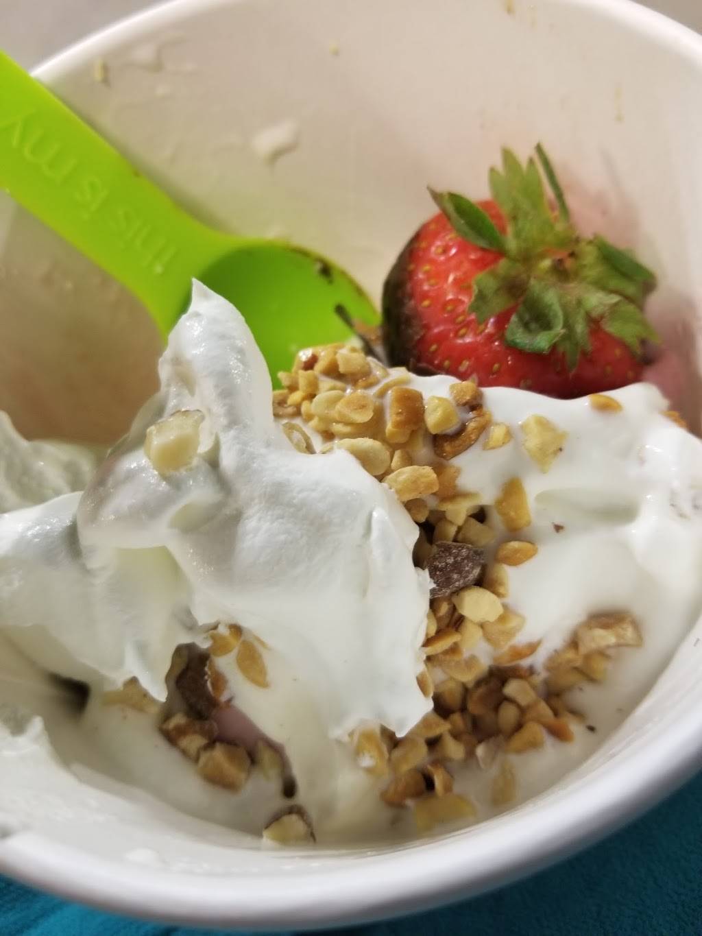 Menchies Frozen Yogurt | bakery | 1300 Ernest W Barrett Pkwy NW, Kennesaw, GA 30152, USA | 6787372247 OR +1 678-737-2247