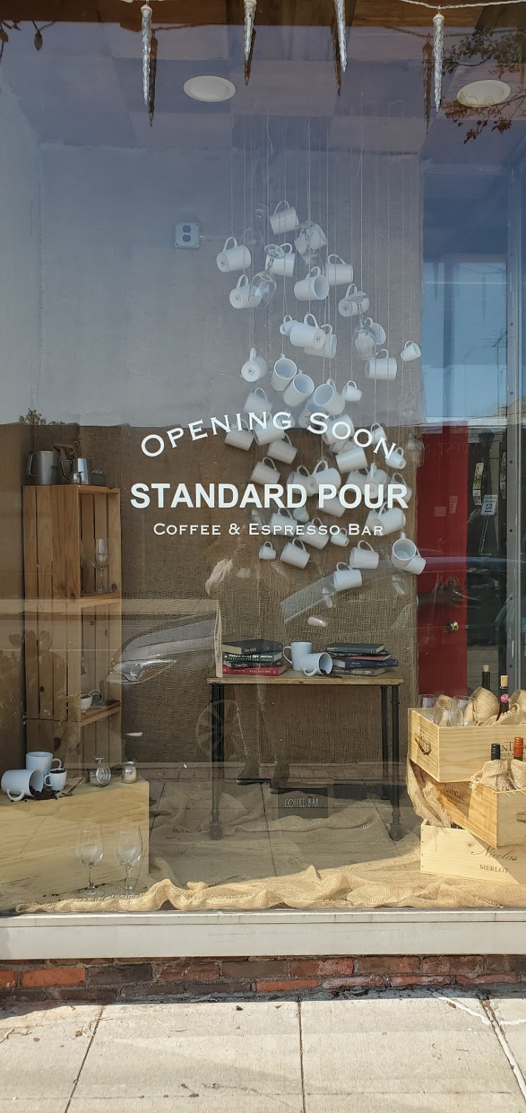 Standard Pour Espresso & Wine Bar | cafe | 64 Rockaway Ave, Valley Stream, NY 11580, USA | 5165962000 OR +1 516-596-2000