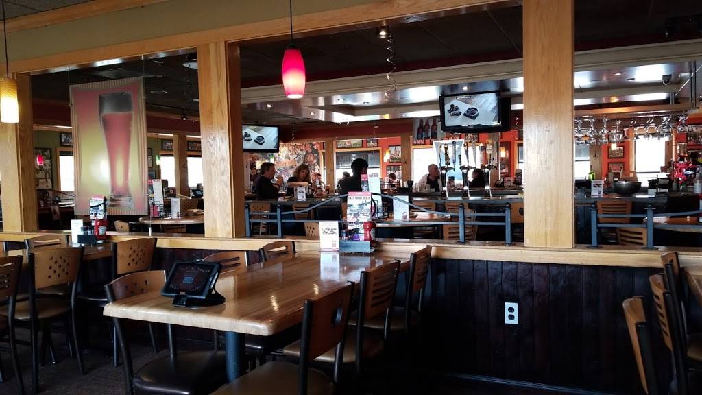 Applebees Grill + Bar | restaurant | 1135 Veterans Blvd, Redwood City, CA 94063, USA | 6503646849 OR +1 650-364-6849