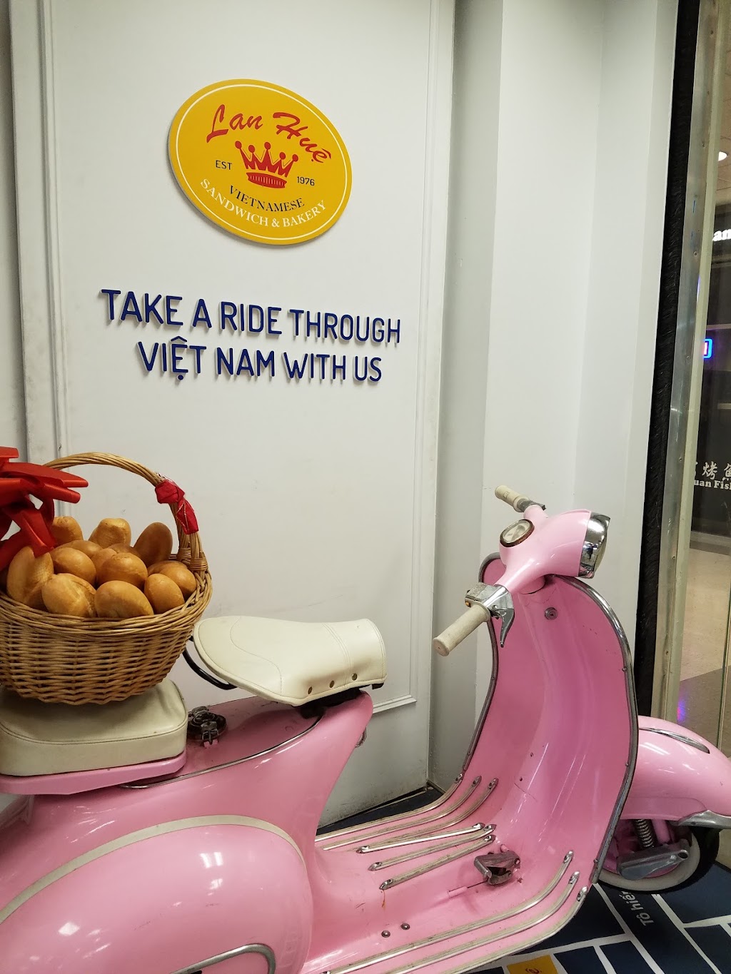 Lan Huê Sandwich and Bakery | restaurant | 900 S Jackson St, Seattle, WA 98104, USA | 2066233866 OR +1 206-623-3866