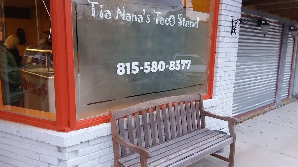 Tia Nanas Taco Stand | restaurant | 106 Cherry St, Cherry Valley, IL 61016, USA | 8155808377 OR +1 815-580-8377