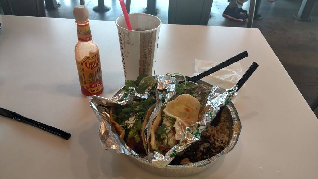 Cafe Rio Mexican Grill | restaurant | 12090 Jefferson Ave, Newport News, VA 23606, USA | 7572490004 OR +1 757-249-0004