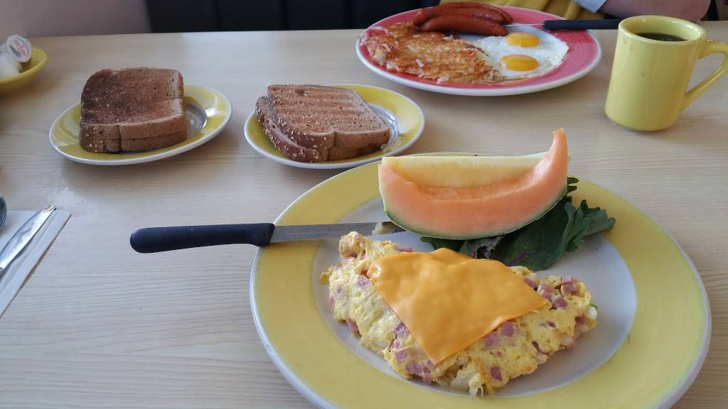 Sunnys Restaurant | restaurant | 7148 Edinger Ave, Huntington Beach, CA 92647, USA | 7148419934 OR +1 714-841-9934