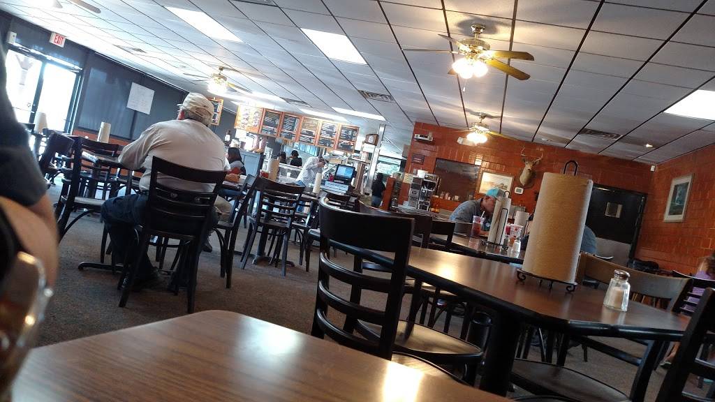 Bill Miller Bar-B-Q | restaurant | 910 E, Probandt, San Antonio, TX 78204, USA | 2102264707 OR +1 210-226-4707