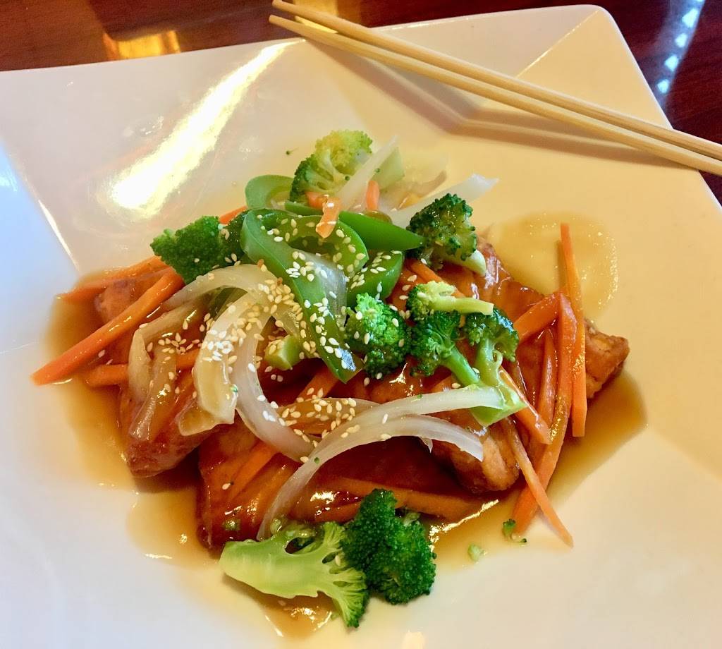 Fujiyama Sushi Bar | restaurant | 2861 Lynnhaven Dr # 112, Virginia Beach, VA 23451, USA | 7574965858 OR +1 757-496-5858