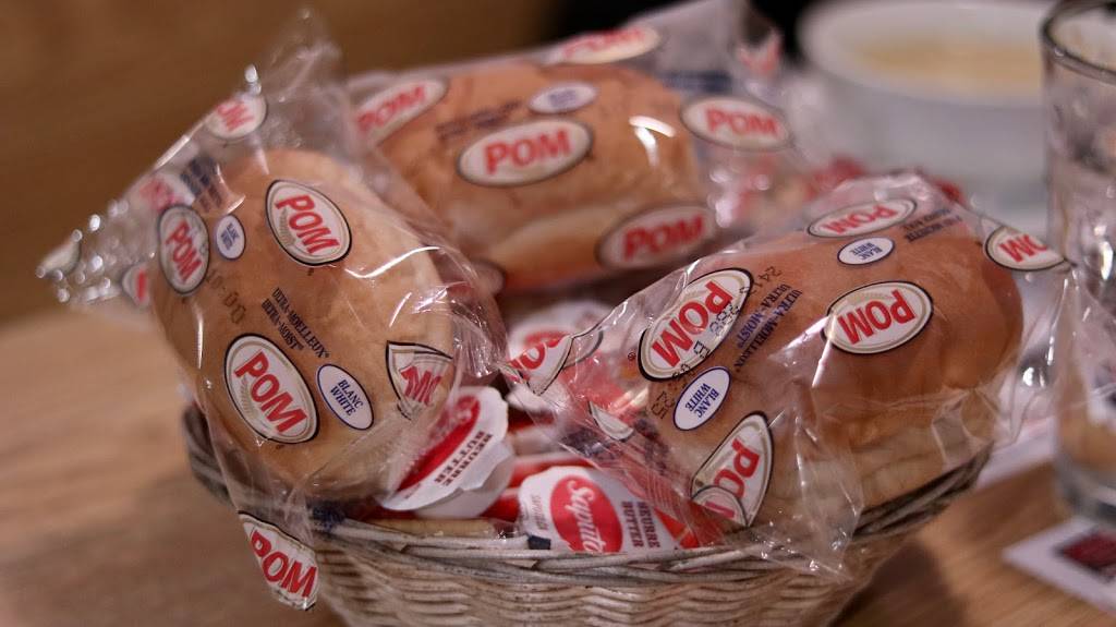 Restaurant Chez-Mado | restaurant | 1454 Bd Jutras O, Victoriaville, QC G6P 6R8, Canada | 8197585999 OR +1 819-758-5999