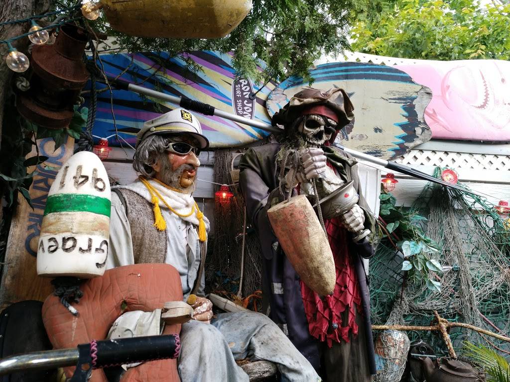 Captain Seaweeds Pub | restaurant | 162 Ives St, Providence, RI 02906, USA | 4014210309 OR +1 401-421-0309