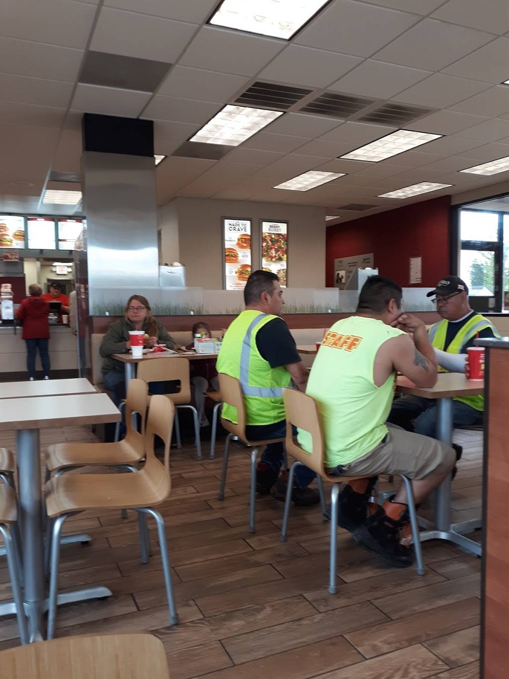 Wendys | restaurant | 901 Hansen Rd, Ashwaubenon, WI 54304, USA | 9204996992 OR +1 920-499-6992