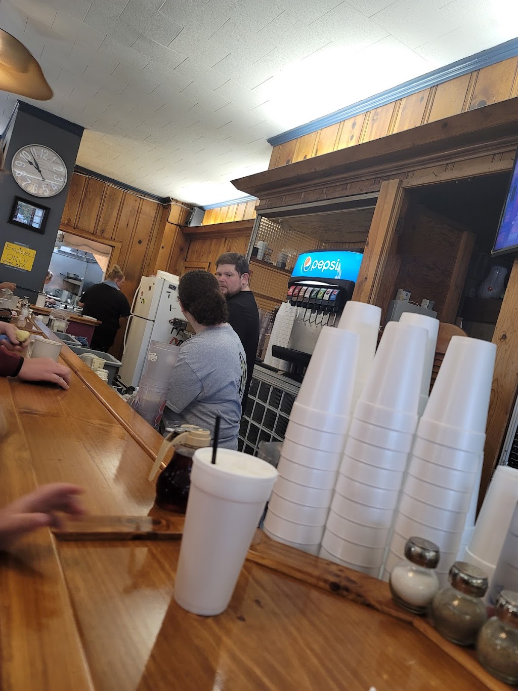 Freezer | cafe | 626 Main St #529, Tell City, IN 47586, USA | 8125478814 OR +1 812-547-8814