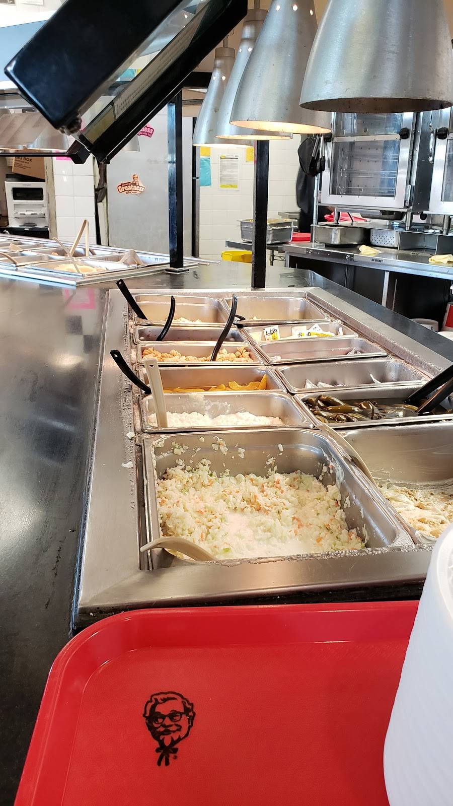 KFC | restaurant | 2301 Wards Rd, Lynchburg, VA 24502, USA | 4342395278 OR +1 434-239-5278