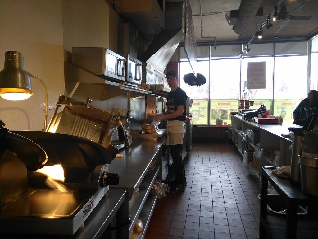 Mavericks Real Roast Beef | restaurant | 1746 Lexington Ave N, Roseville, MN 55113, USA | 6514939672 OR +1 651-493-9672