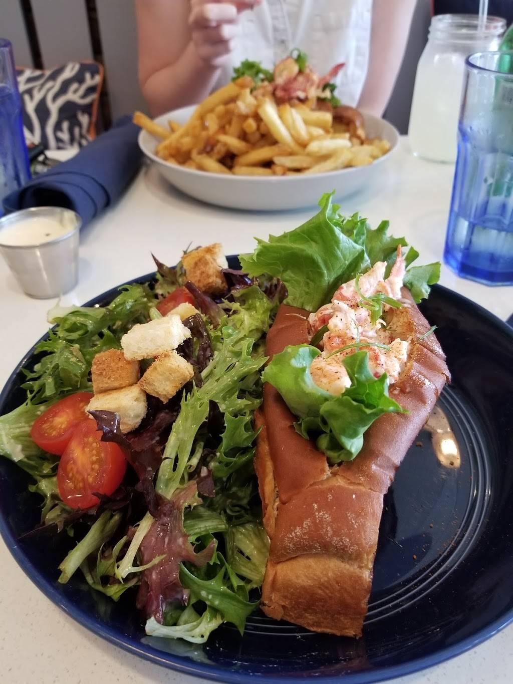 Garbos | restaurant | 14735 Bratton Ln, Austin, TX 78728, USA | 5123509814 OR +1 512-350-9814