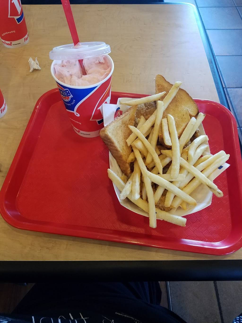 Dairy Queen Grill & Chill | restaurant | 10605 Pendleton Pike, Indianapolis, IN 46236, USA | 3178263737 OR +1 317-826-3737