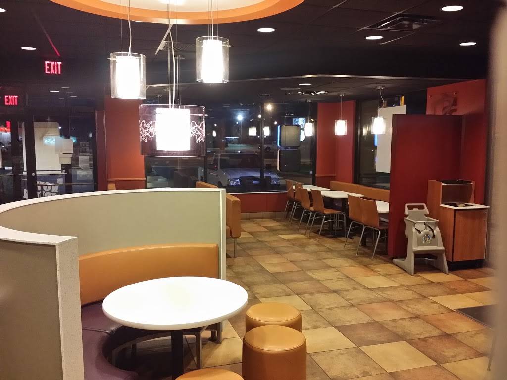 Taco Bell | meal takeaway | 1001 Beltline Rd, Collinsville, IL 62234, USA | 6183452088 OR +1 618-345-2088