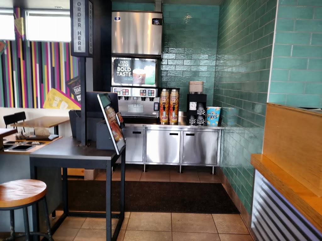 Taco Bell | meal takeaway | 608 S Adams St, Versailles, IN 47042, USA | 8126094010 OR +1 812-609-4010