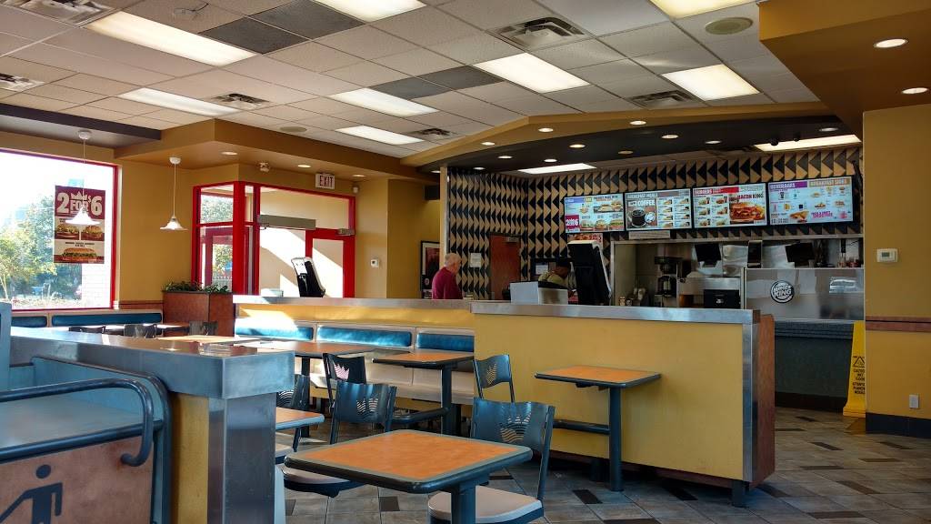 Burger King | restaurant | 199 Montreal Rd, Vanier, ON K1L 6E2, Canada | 6137447016 OR +1 613-744-7016