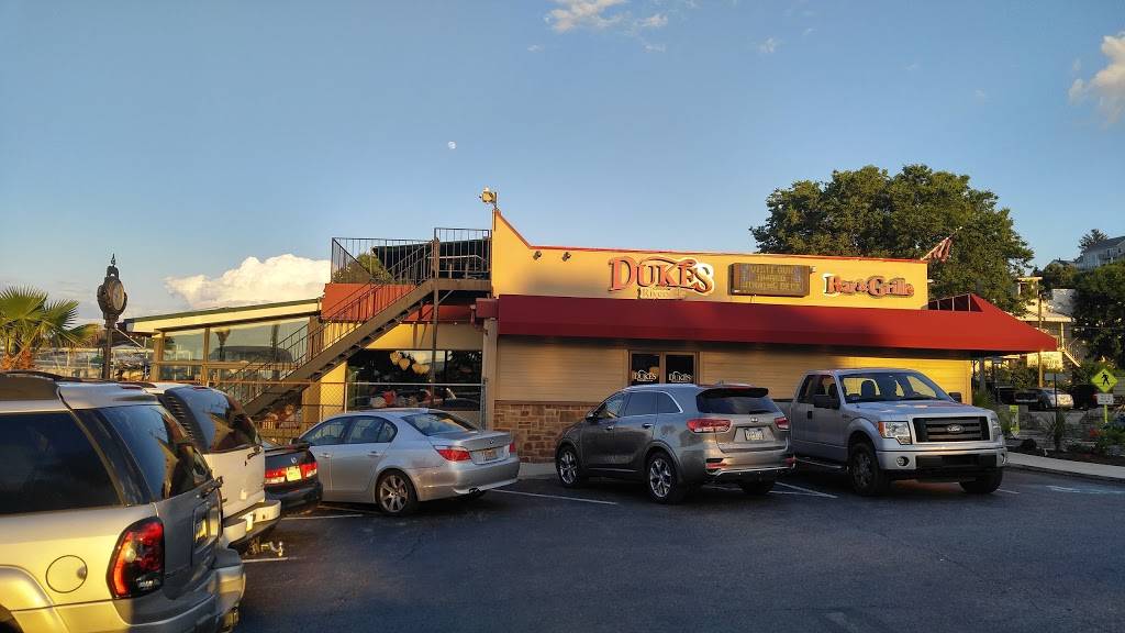 Dukes Riverside Bar & Grille | restaurant | 313 S Front St, Wormleysburg, PA 17043, USA | 7177371313 OR +1 717-737-1313