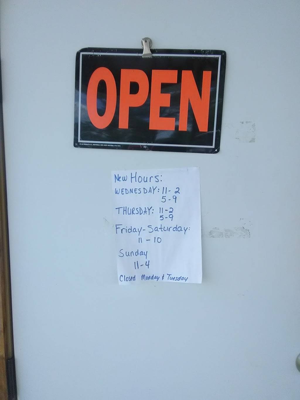 Rek Hill Roadhouse | restaurant | 3024 E, TX-159, Fayetteville, TX 78940, USA | 9792493221 OR +1 979-249-3221