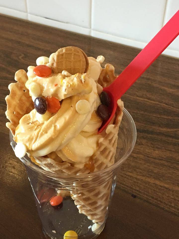 Red Line Frozen Treats | restaurant | 5920 E Stop 11 Rd, Indianapolis, IN 46237, USA | 3178811717 OR +1 317-881-1717