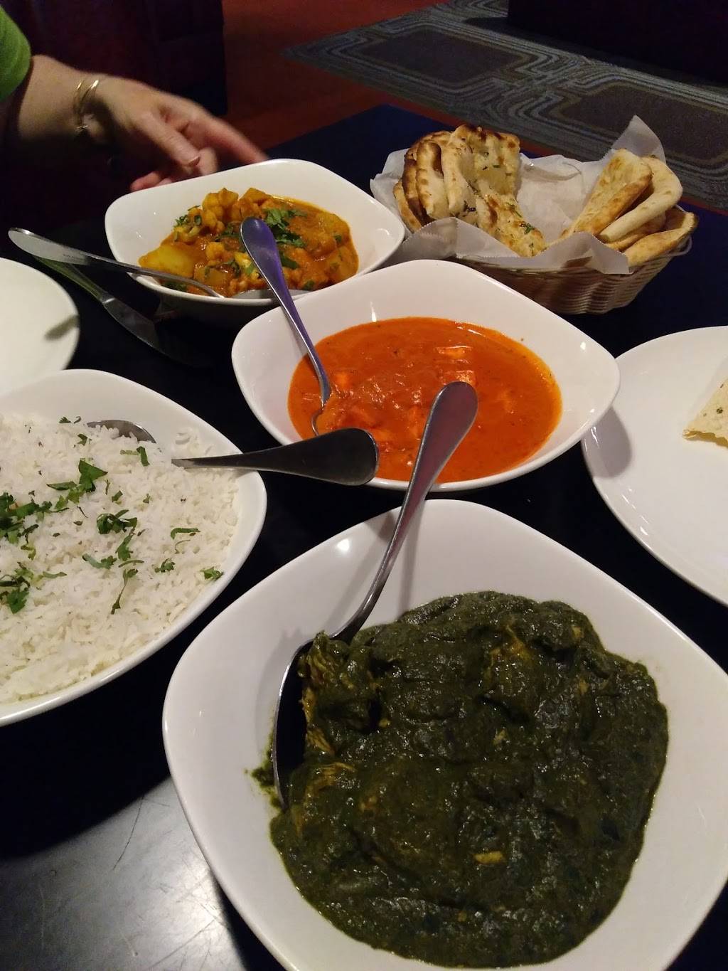 Haveli Indian Grill & Cuisine | restaurant | 9446 Water Front Dr, West Chester Township, OH 45069, USA | 5138471116 OR +1 513-847-1116