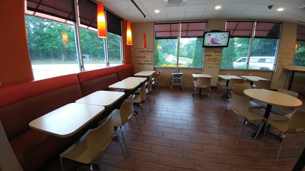 Dunkin | bakery | 26 Broad St, Merrimac, MA 01860, USA | 9783460692 OR +1 978-346-0692