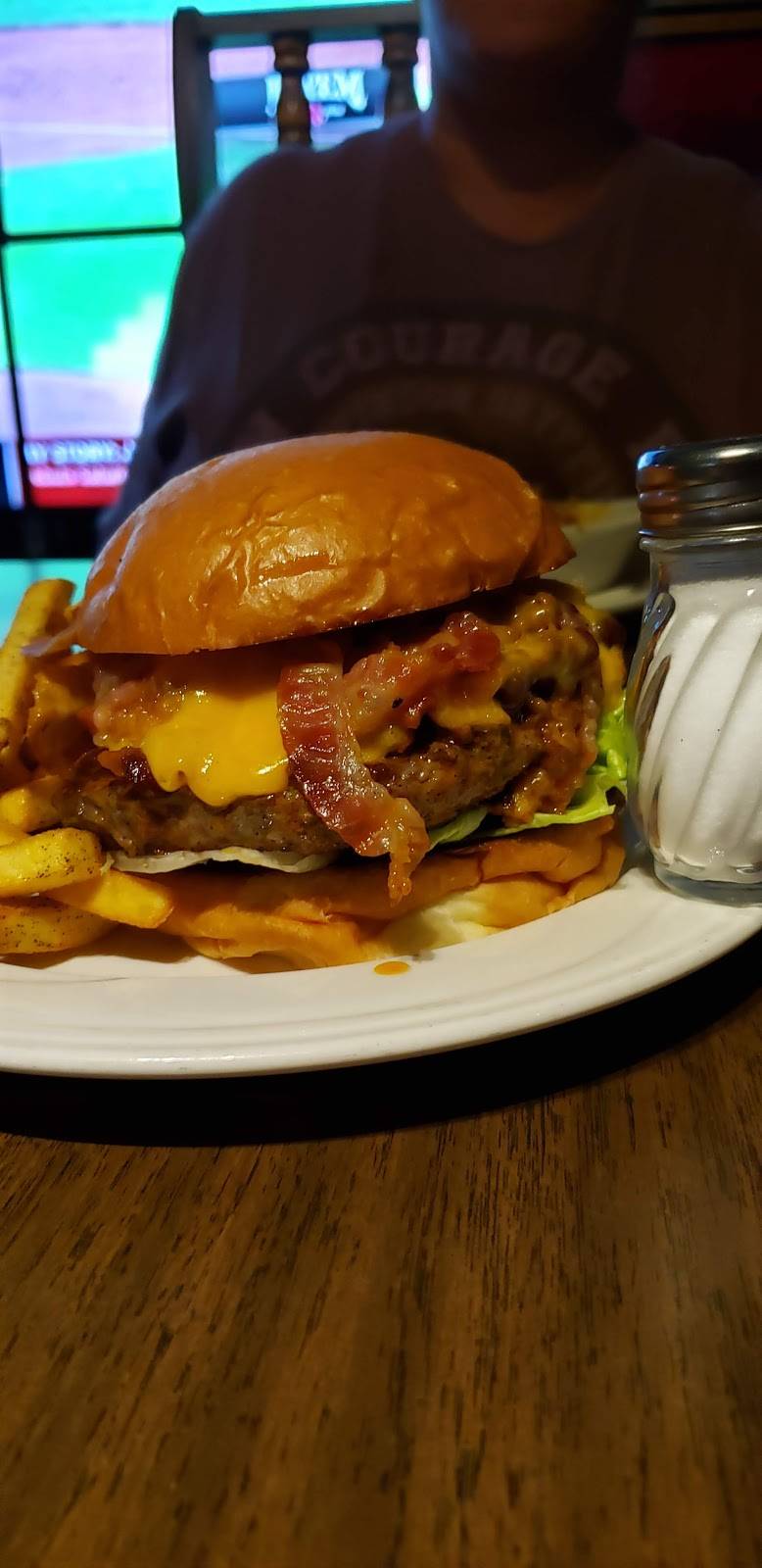 Benjamins Pub | restaurant | 123 Franklin St, Bangor, ME 04401, USA | 2073077545 OR +1 207-307-7545