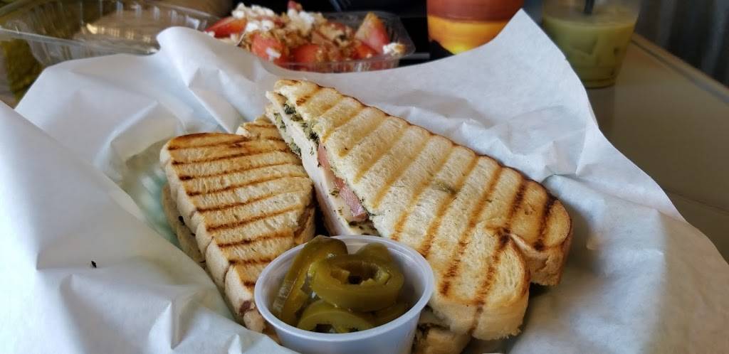 Papayas Juice Bar | restaurant | 4244 Bonita Rd, Bonita, CA 91902, USA | 6194755191 OR +1 619-475-5191