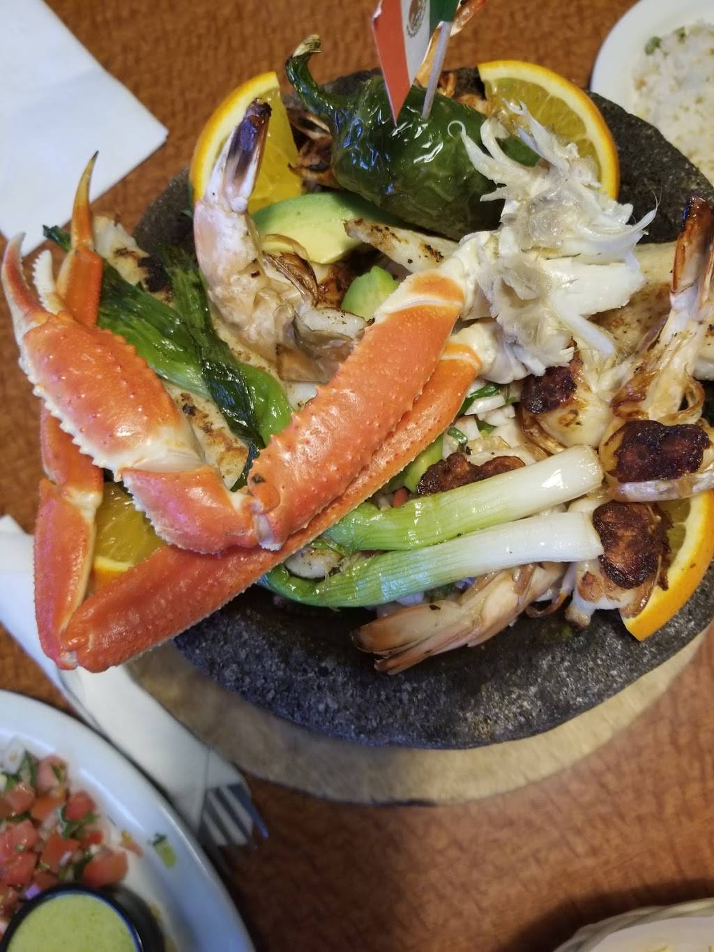 Costa Azul | restaurant | 800 W 17th St, Santa Ana, CA 92706, USA | 7145411144 OR +1 714-541-1144