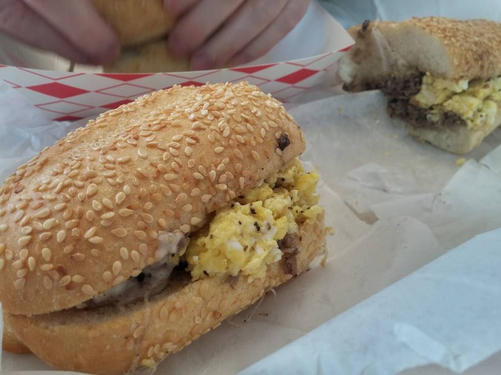 Matt & Tonys | restaurant | 10710 Sepulveda Blvd, Mission Hills, CA 91345, USA | 8183652310 OR +1 818-365-2310