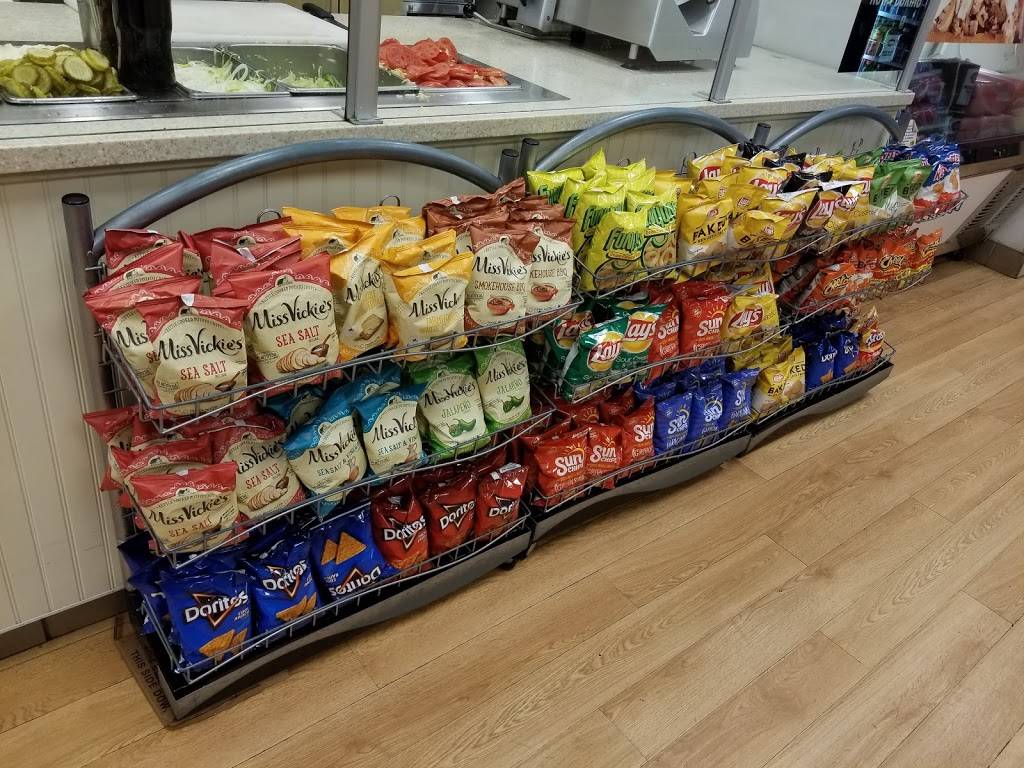 Jersey Mikes Subs | meal takeaway | 5301 W Lovers Ln #108, Dallas, TX 75209, USA | 2143507611 OR +1 214-350-7611