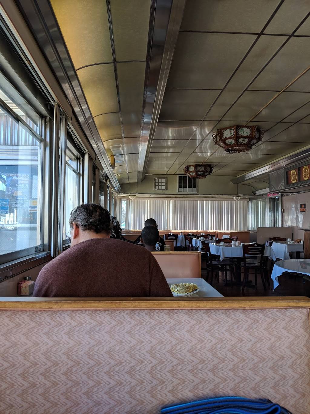 Chung Sing Restaurant | restaurant | 210 Lancaster Ave, Ardmore, PA 19003, USA | 6106498115 OR +1 610-649-8115