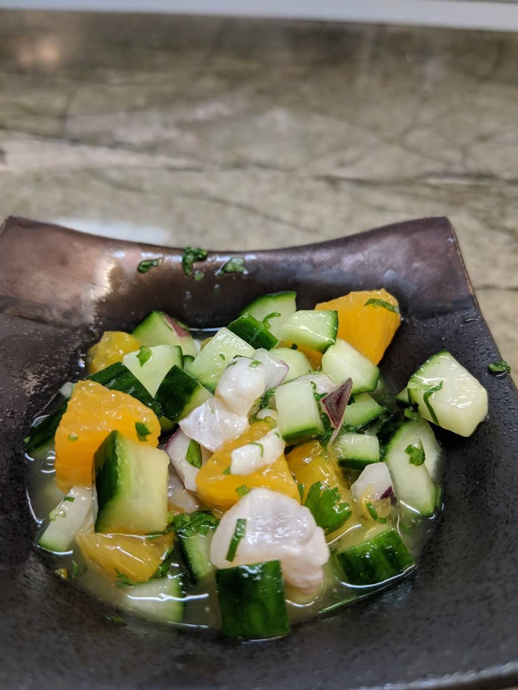 Highway | restaurant | 290 Montauk Hwy, East Hampton, NY 11937, USA | 6315275372 OR +1 631-527-5372