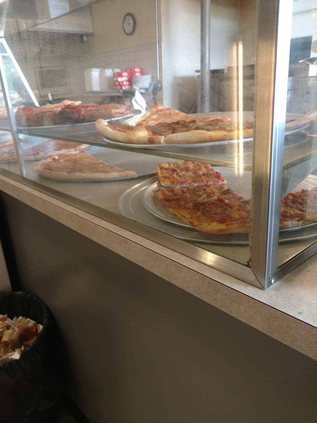 Vera Pizzeria | restaurant | 827 Dutchess Turnpike, Poughkeepsie, NY 12603, USA | 8454711175 OR +1 845-471-1175