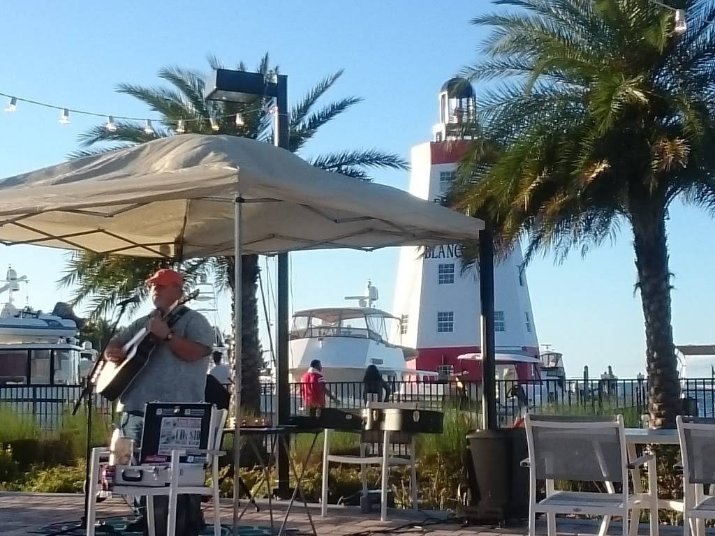 Lighthouse Grill | restaurant | 1994 Overseas Hwy, Marathon, FL 33050, USA | 3054349039 OR +1 305-434-9039